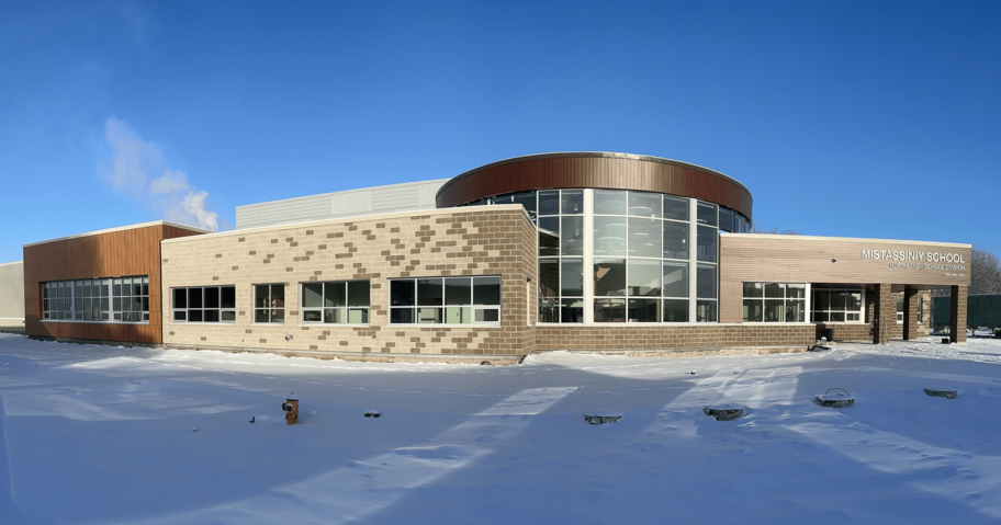 Exterior photo of the new Mistassiniy School 